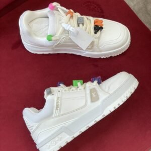 l&v snekaers 64
